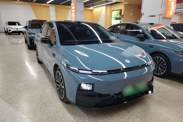 Used Leapmotor B01 2025 550 LiDAR Edition Front Right 45 Deg