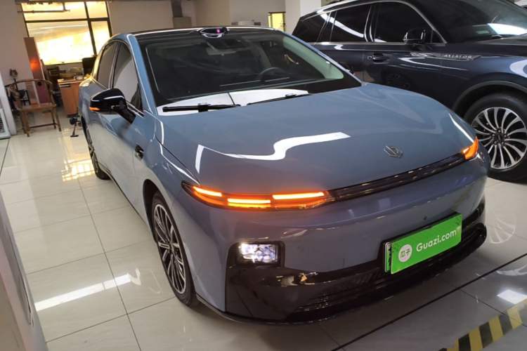 Used Leapmotor B01 2025 550 LiDAR Edition Front Right 45 Deg