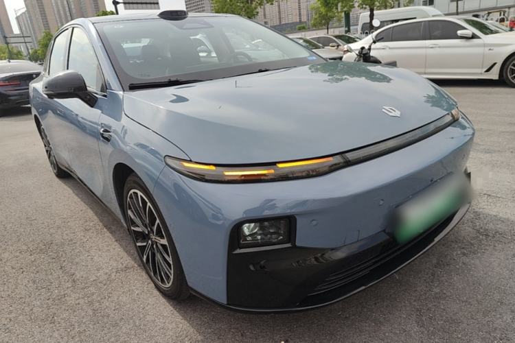 Used Leapmotor B01 2025 550 LiDAR Edition Front Right 45 Deg