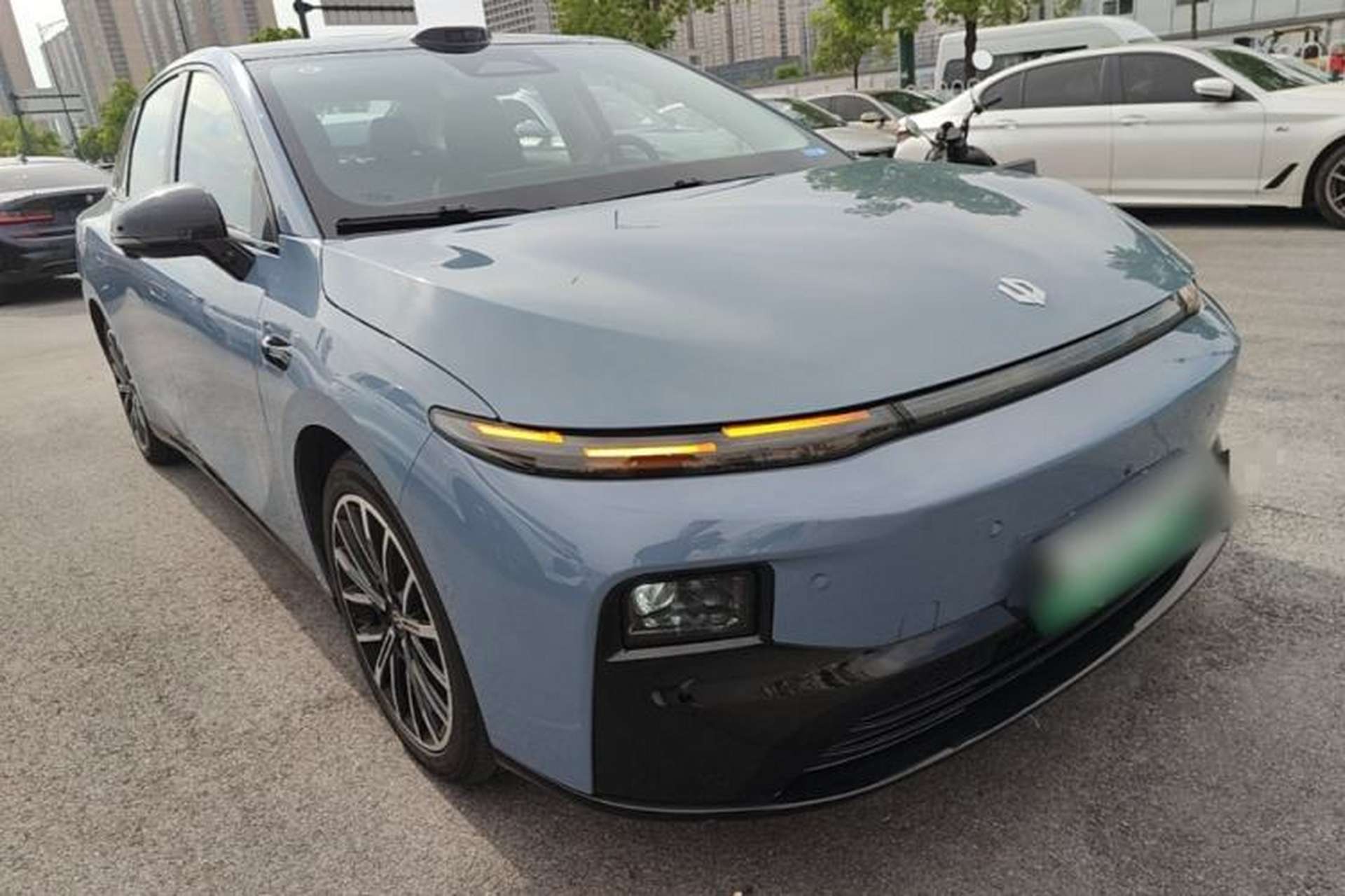 Used Leapmotor B01 2025 550 LiDAR Edition Front Right 45 Deg