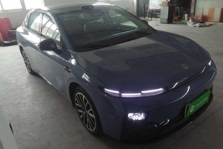 Used Leapmotor B01 2025 550 LiDAR Edition Front Right 45 Deg