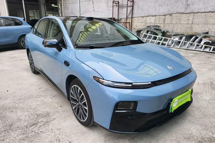 Used Leapmotor B01 2025 550 LiDAR Edition Front Right 45 Deg