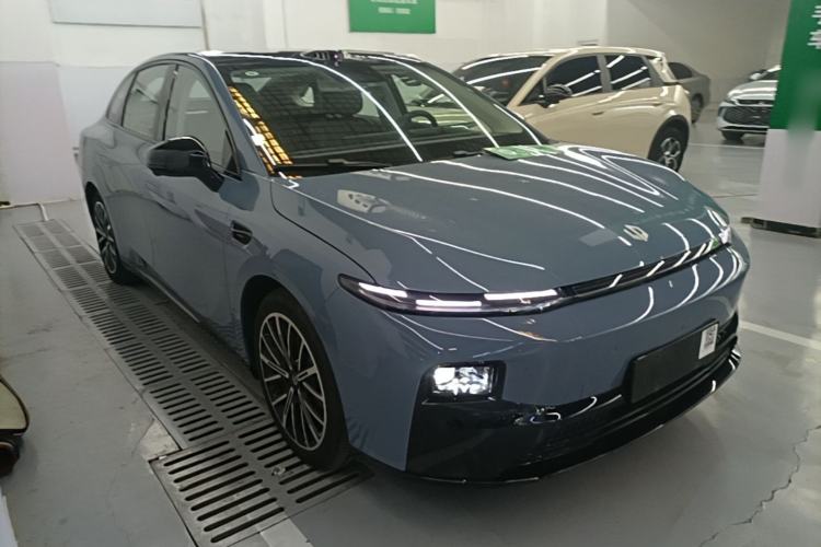 Used Leapmotor B01 2025 550 LiDAR Edition Front Right 45 Deg
