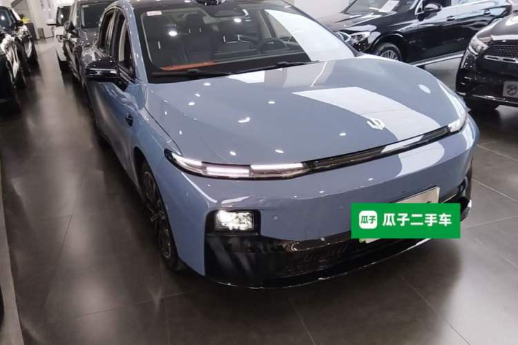 Used Leapmotor B01 2025 550 LiDAR Edition Front Right 45 Deg