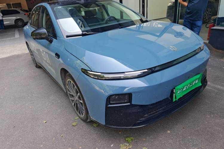 Used Leapmotor B01 2025 550 LiDAR Edition Front Right 45 Deg