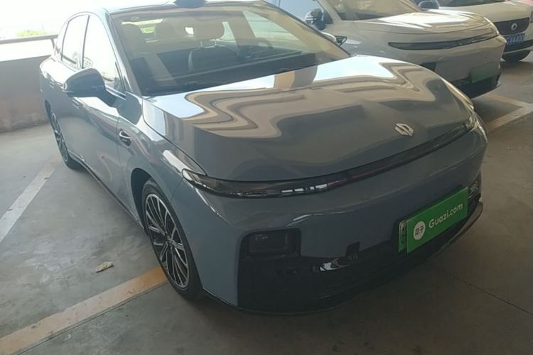 Used Leapmotor B01 2025 550 LiDAR Edition Front Right 45 Deg