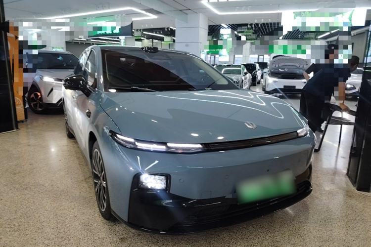 Used Leapmotor B01 2025 550 LiDAR Edition Front Right 45 Deg