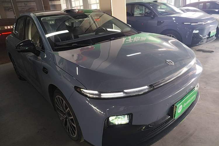 Used Leapmotor B01 2025 550 LiDAR Edition Front Right 45 Deg