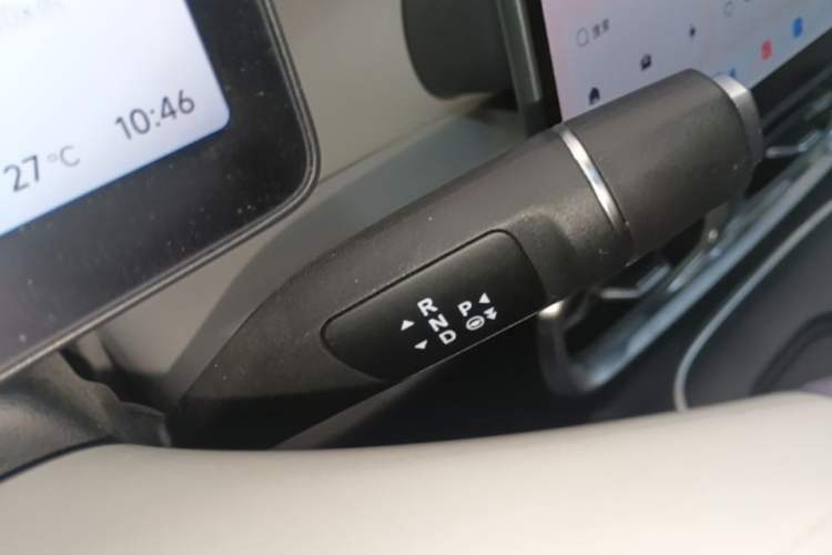 Used Leapmotor B01 2025 550 LiDAR Edition Gear Lever