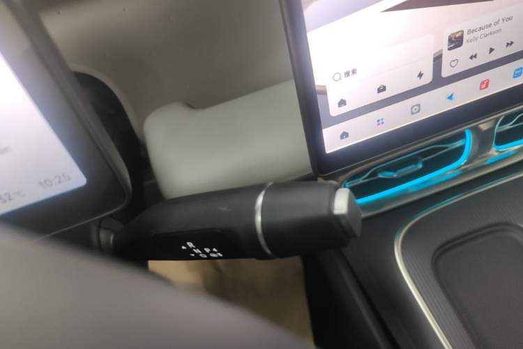Used Leapmotor B01 2025 550 LiDAR Edition Gear Lever