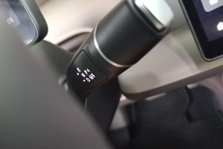 Used Leapmotor B01 2025 550 LiDAR Edition Gear Lever