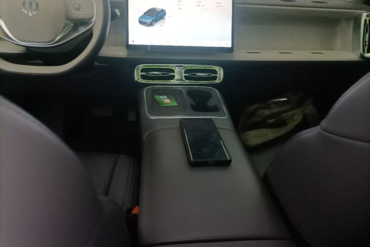 Used Leapmotor B01 2025 550 LiDAR Edition Gear Lever