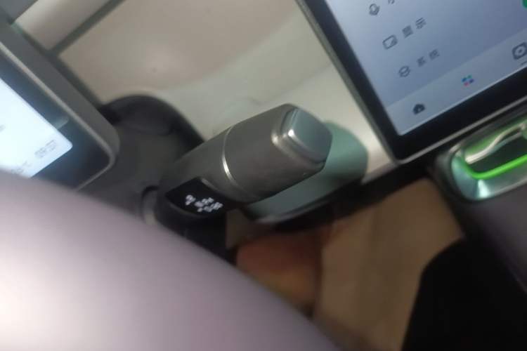 Used Leapmotor B01 2025 550 LiDAR Edition Gear Lever