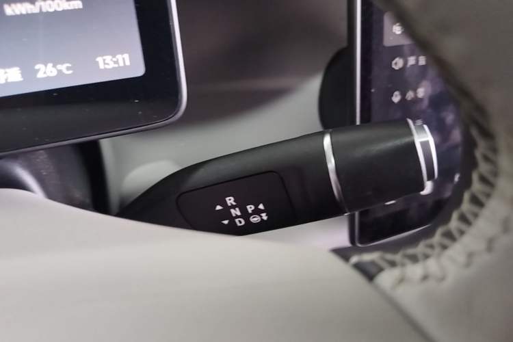 Used Leapmotor B01 2025 550 LiDAR Edition Gear Lever