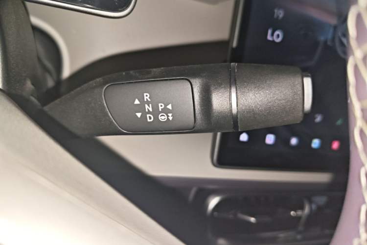 Used Leapmotor B01 2025 550 LiDAR Edition Gear Lever