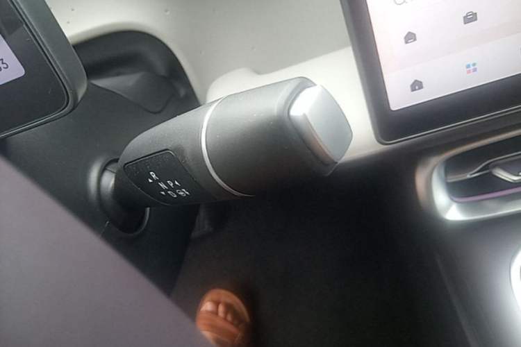 Used Leapmotor B01 2025 550 LiDAR Edition Gear Lever
