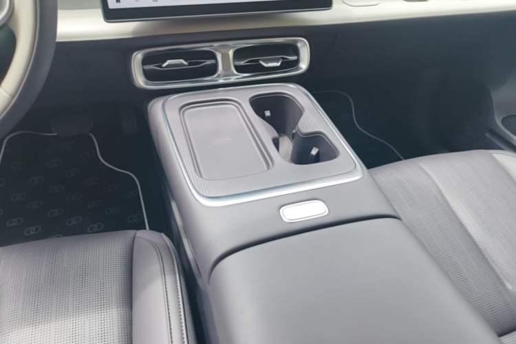 Used Leapmotor B01 2025 550 LiDAR Edition Gear Lever