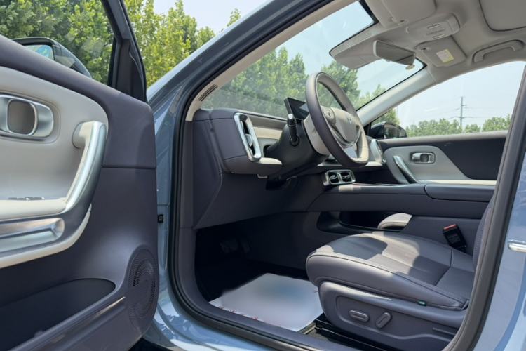 Used Leapmotor B01 2025 550 LiDAR Edition Interior 4