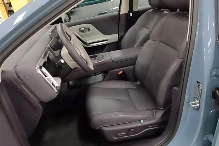 Used Leapmotor B01 2025 550 LiDAR Edition Left Front Seat