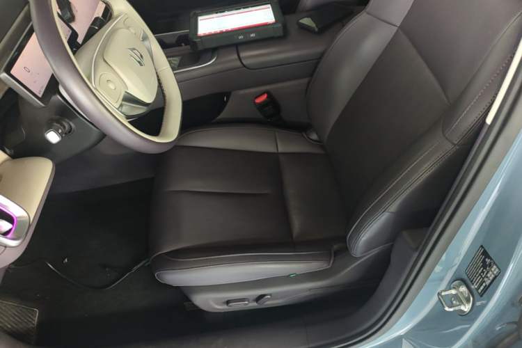 Used Leapmotor B01 2025 550 LiDAR Edition Left Front Seat