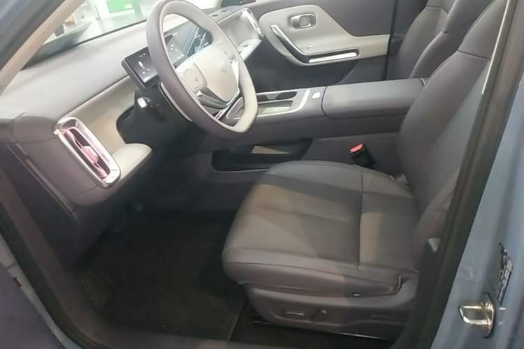 Used Leapmotor B01 2025 550 LiDAR Edition Left Front Seat