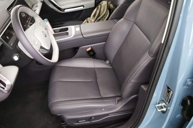 Used Leapmotor B01 2025 550 LiDAR Edition Left Front Seat