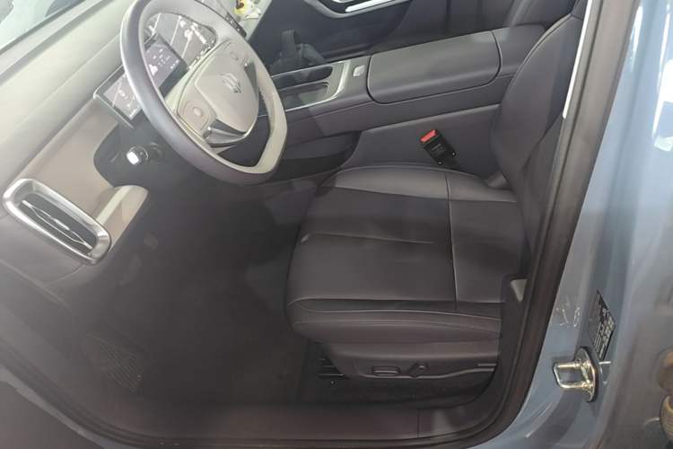 Used Leapmotor B01 2025 550 LiDAR Edition Left Front Seat