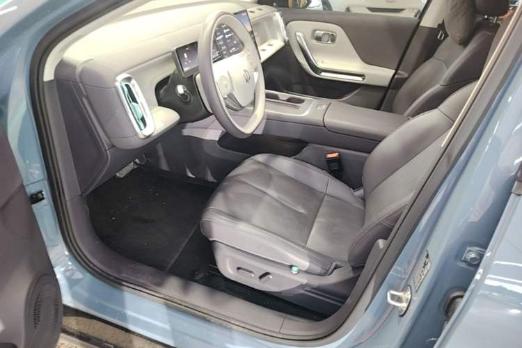Used Leapmotor B01 2025 550 LiDAR Edition Left Front Seat