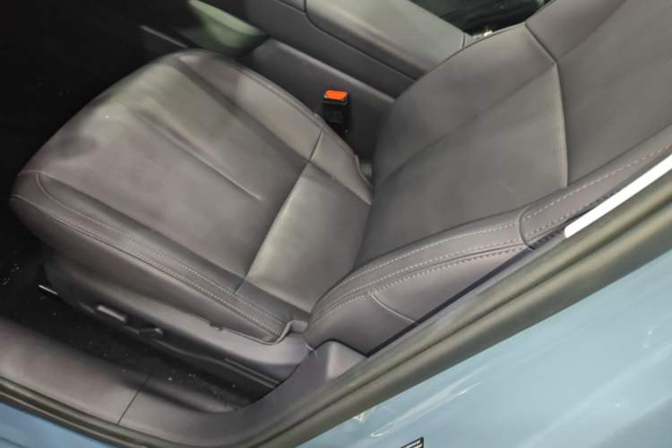 Used Leapmotor B01 2025 550 LiDAR Edition Left Front Seat