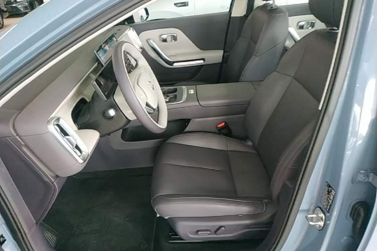 Used Leapmotor B01 2025 550 LiDAR Edition Left Front Seat