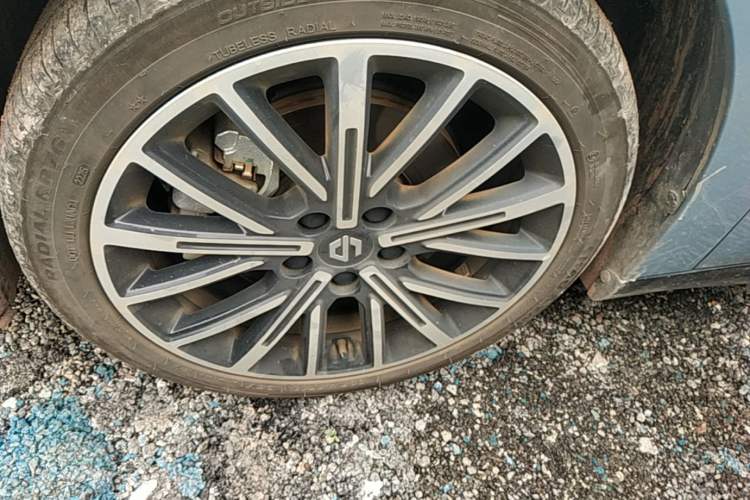 Used Leapmotor B01 2025 550 LiDAR Edition Left Front Wheel Hub