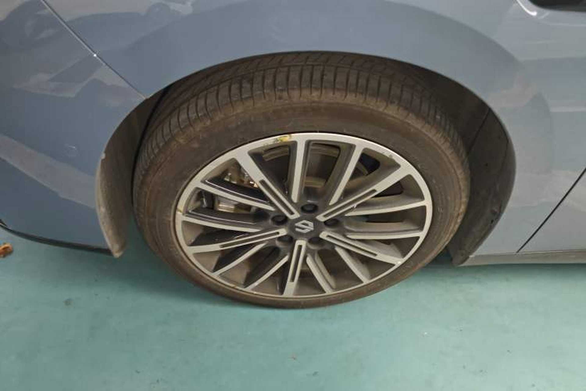 Used Leapmotor B01 2025 550 LiDAR Edition Left Front Wheel Hub