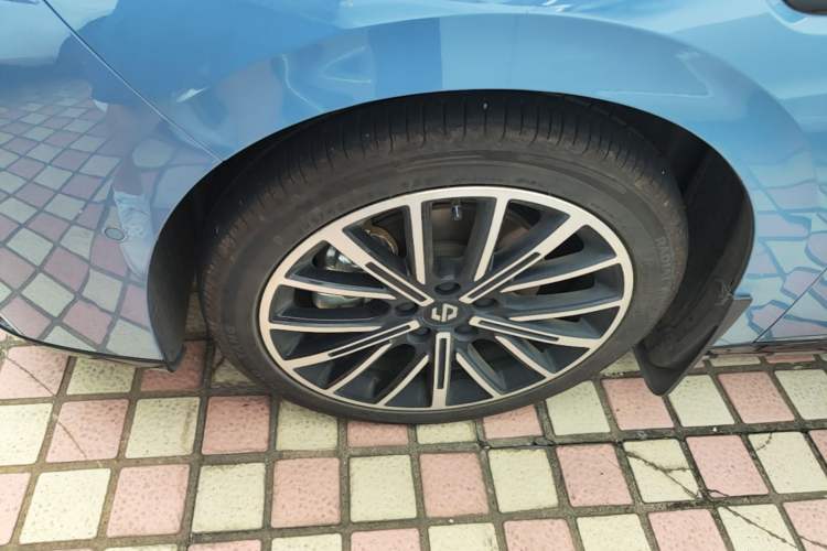 Used Leapmotor B01 2025 650 Enjoyment Edition Left Front Wheel Hub