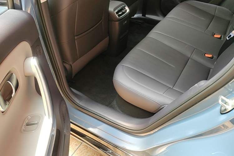 Used Leapmotor B01 2025 550 LiDAR Edition Left Rear Seat
