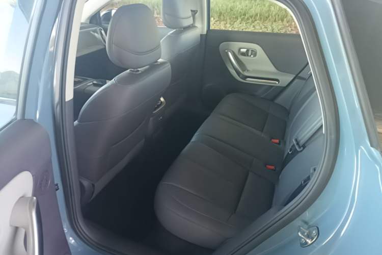 Used Leapmotor B01 2025 550 LiDAR Edition Left Rear Seat