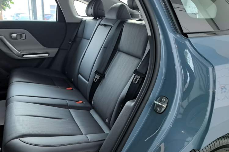 Used Leapmotor B01 2025 550 LiDAR Edition Left Rear Seat