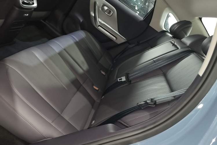 Used Leapmotor B01 2025 550 LiDAR Edition Left Rear Seat