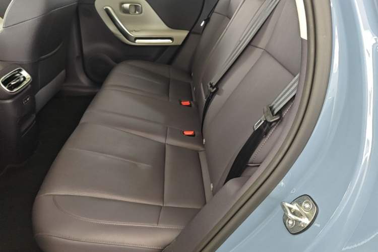 Used Leapmotor B01 2025 550 LiDAR Edition Left Rear Seat