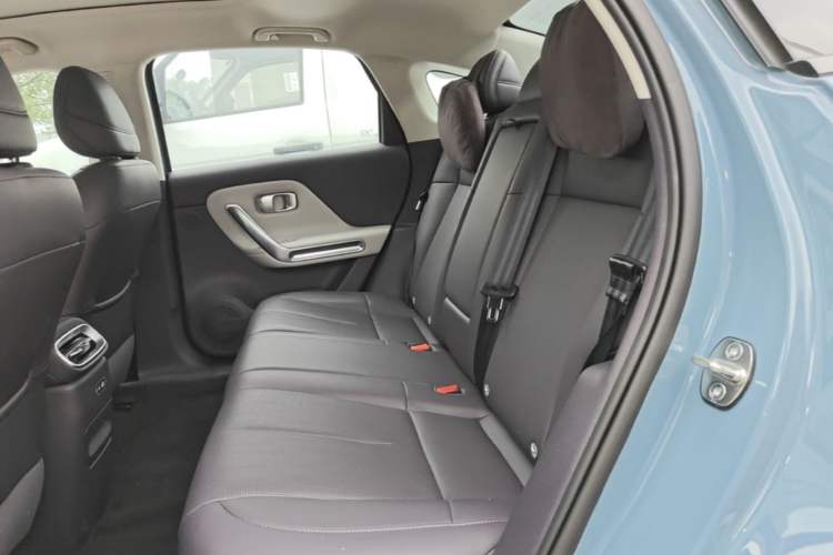 Used Leapmotor B01 2025 550 LiDAR Edition Left Rear Seat
