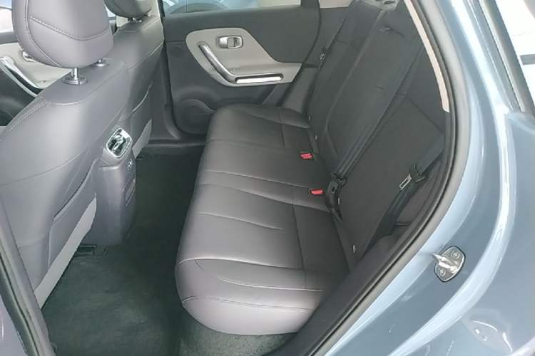 Used Leapmotor B01 2025 550 LiDAR Edition Left Rear Seat