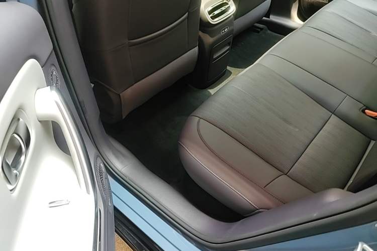 Used Leapmotor B01 2025 550 LiDAR Edition Left Rear Seat