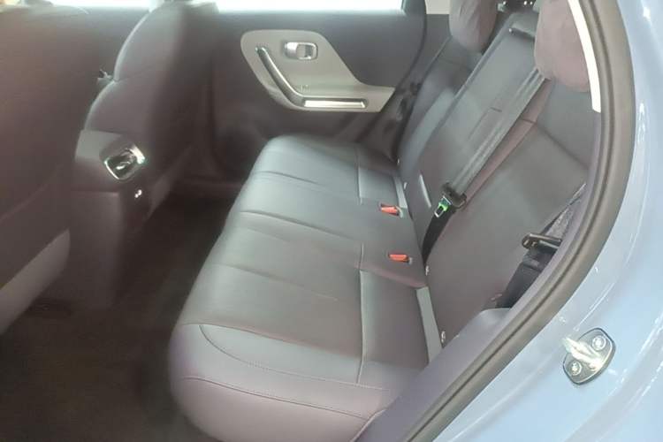 Used Leapmotor B01 2025 550 LiDAR Edition Left Rear Seat