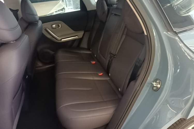 Used Leapmotor B01 2025 550 LiDAR Edition Left Rear Seat
