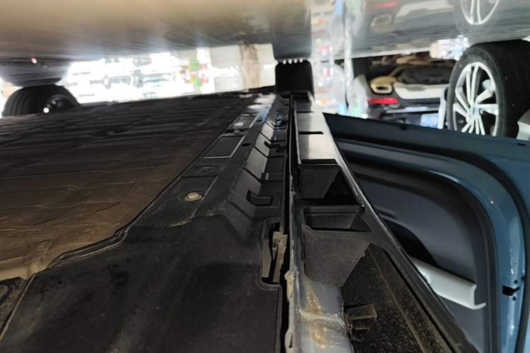 Used Leapmotor B01 2025 550 LiDAR Edition Left Side Sill