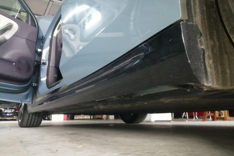 Used Leapmotor B01 2025 550 LiDAR Edition Left Side Sill