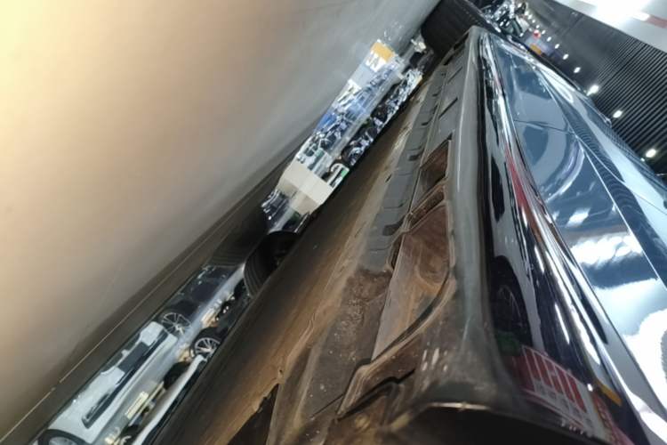 Used Leapmotor B01 2025 550 LiDAR Edition Left Side Sill