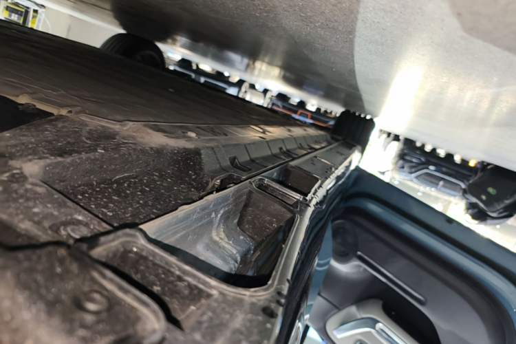 Used Leapmotor B01 2025 550 LiDAR Edition Left Side Sill