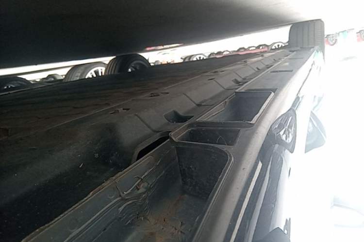 Used Leapmotor B01 2025 550 LiDAR Edition Left Side Sill