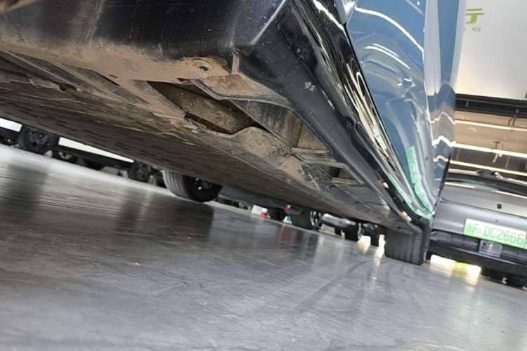 Used Leapmotor B01 2025 550 LiDAR Edition Left Side Sill