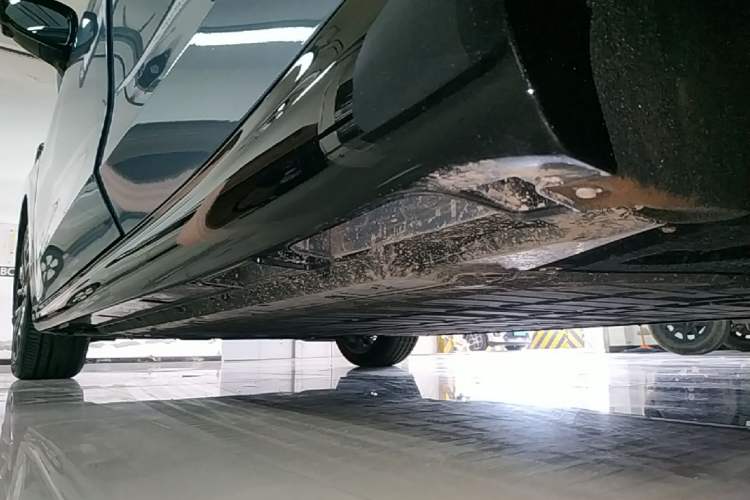 Used Leapmotor B01 2025 550 LiDAR Edition Left Side Sill